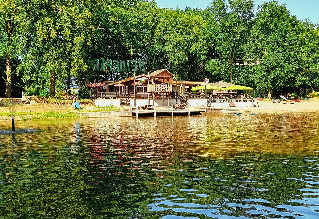 natuurlijk-heidepark-gebouw-zomer