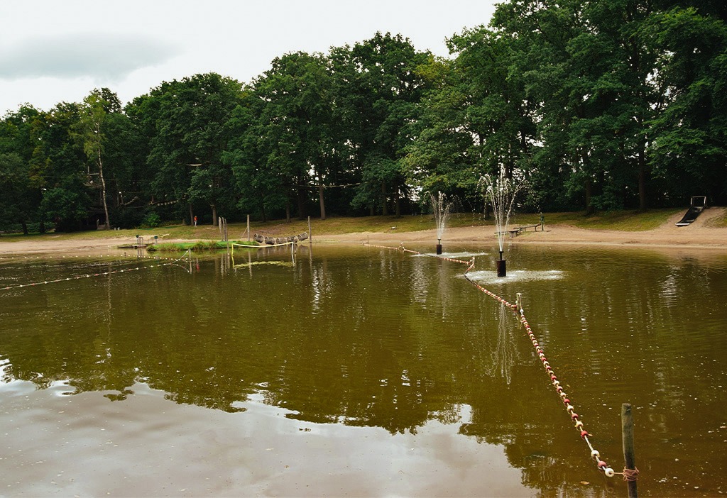 natuurlijk-heidepark-natuurwater-zwemplas
