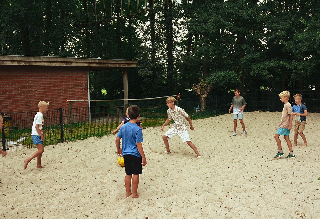 natuurlijk-heidepark-panna-kooi-spelen
