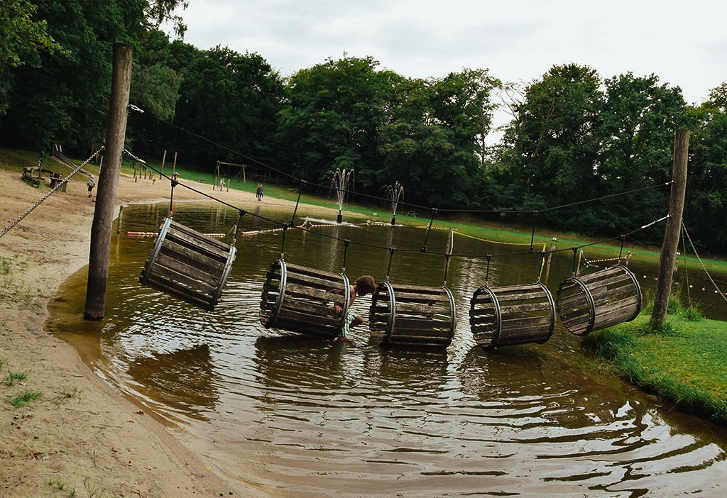 natuurlijk-heidepark-tonnen-water-zwemmen