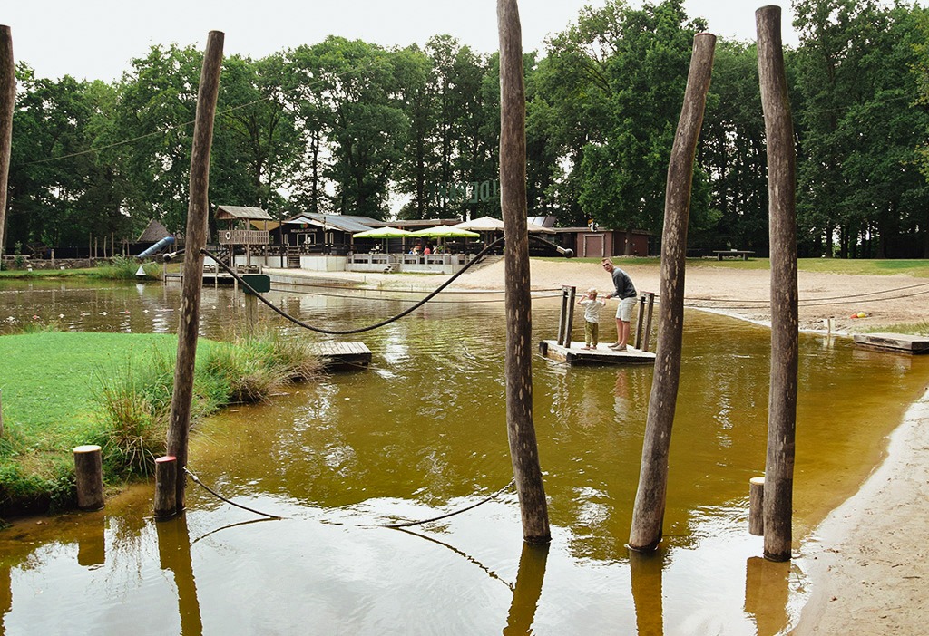 natuurlijk-heidepark-trekvlot-water-vader