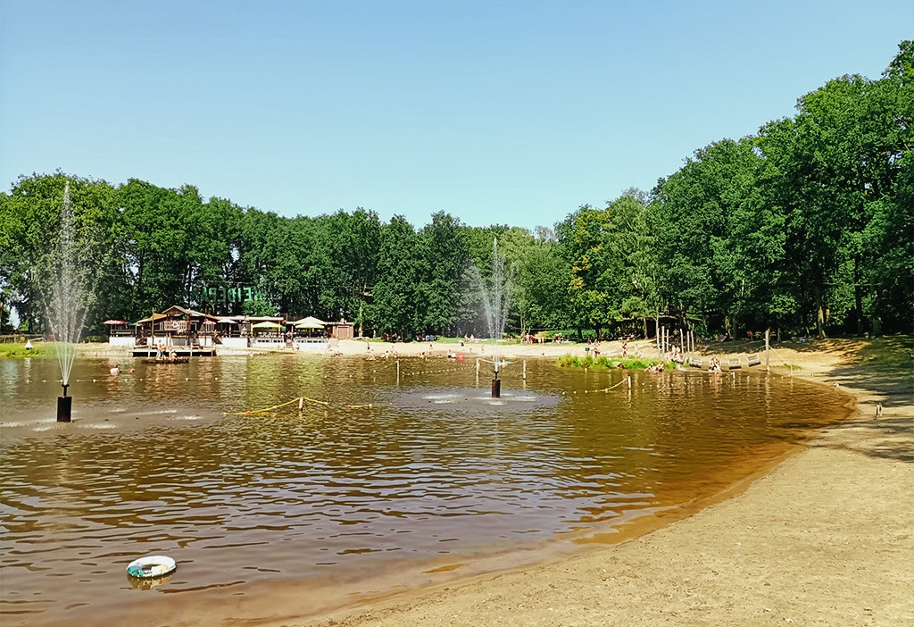 natuurlijk-heidepark-zwemmen-zwemplas-zomer