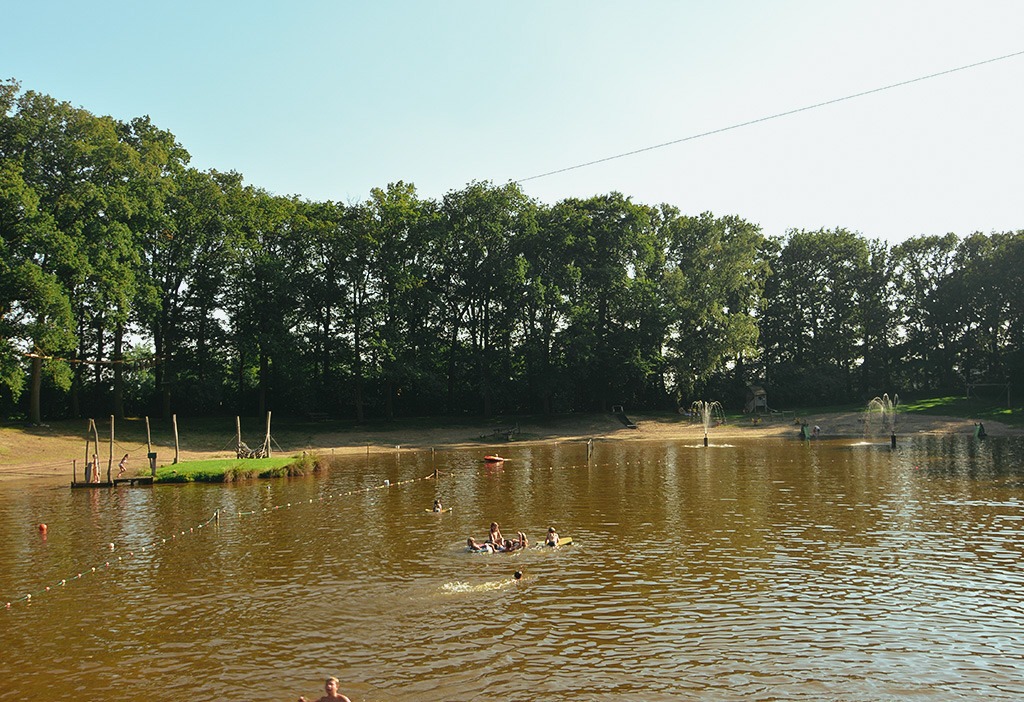 natuurlijk-heidepark-zwemplas-water-natuur